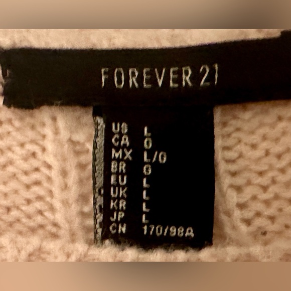 FOREVER 21 Cable Knit Sweater. Size Lg. - Picture 6 of 9